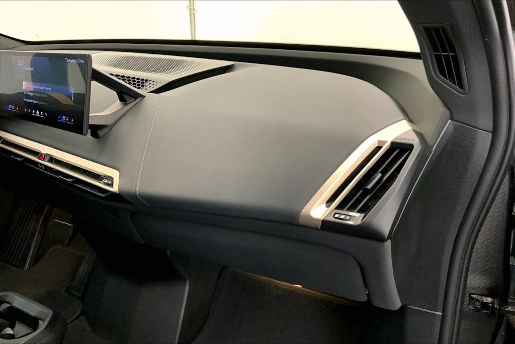 Thumbnail: 2024 BMW iX - 23