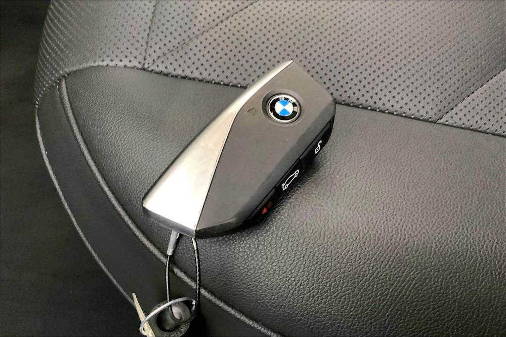 Thumbnail: 2024 BMW iX - 19