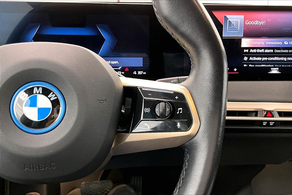 Thumbnail: 2023 BMW iX - 25