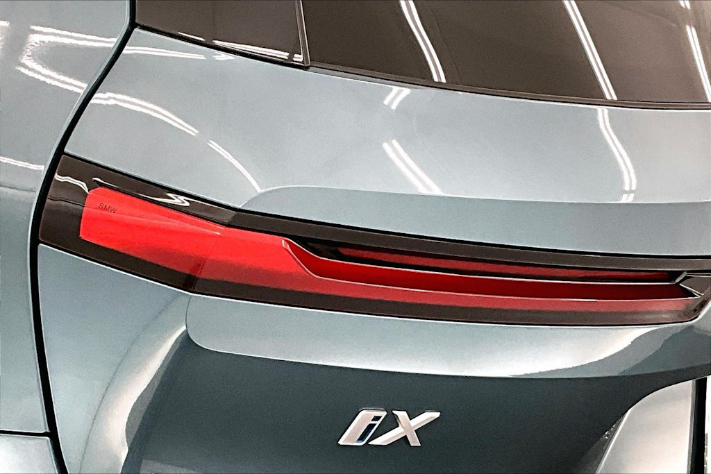 Thumbnail: 2023 BMW iX - 31