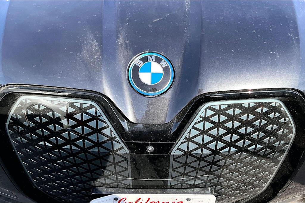 Thumbnail: 2025 BMW iX - 19