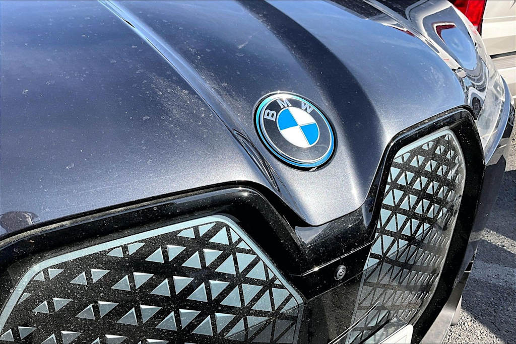 Thumbnail: 2025 BMW iX - 18