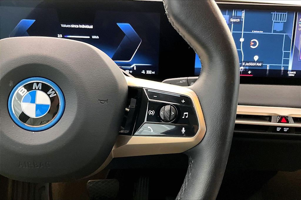 Thumbnail: 2023 BMW iX - 24