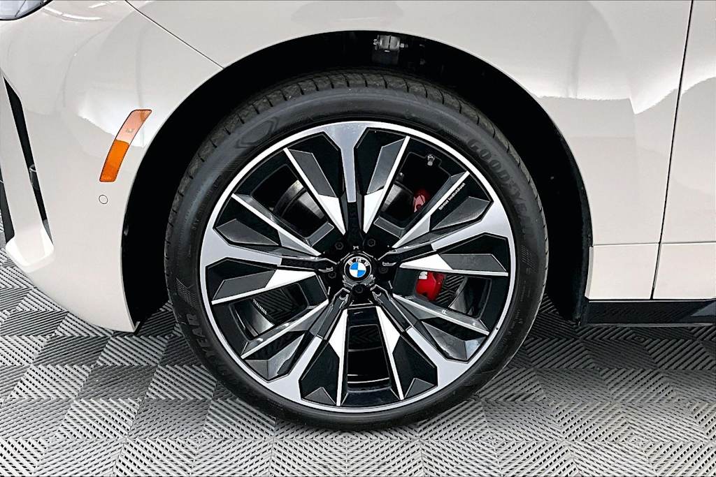 Thumbnail: 2026 BMW iX - 8