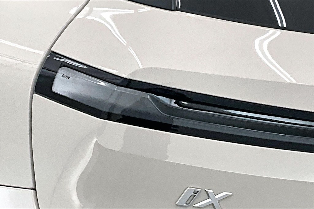 Thumbnail: 2026 BMW iX - 31