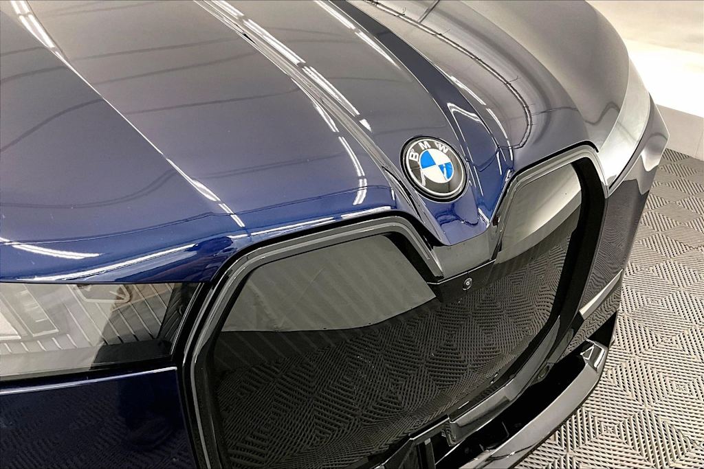 Thumbnail: 2026 BMW iX - 32