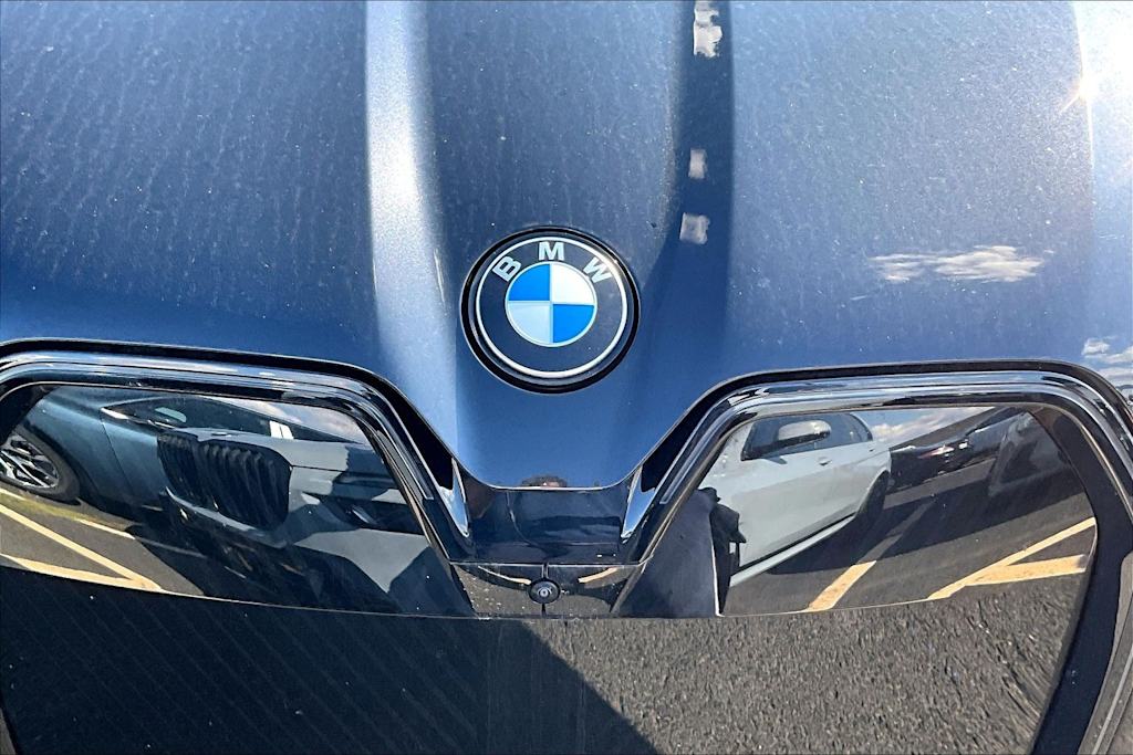 Thumbnail: 2026 BMW iX - 19