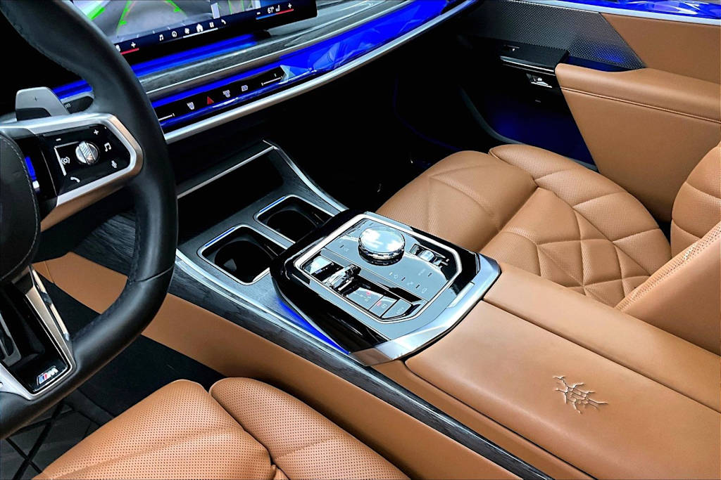 Thumbnail: 2023 BMW 7 Series - 17