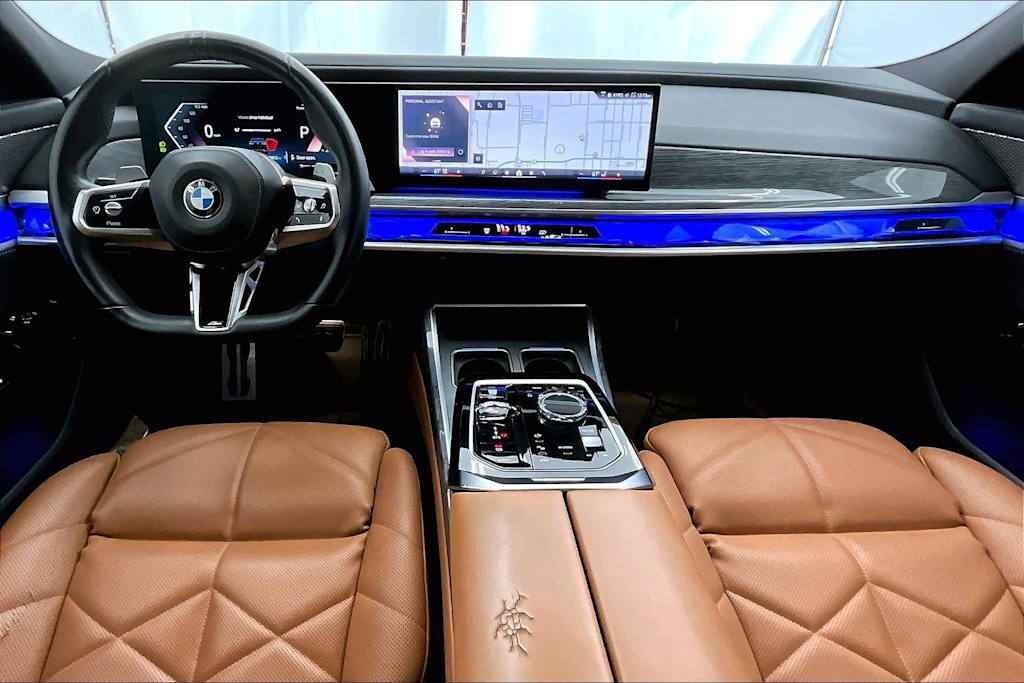 Thumbnail: 2023 BMW 7 Series - 10