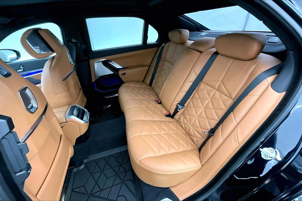 Thumbnail: 2023 BMW 7 Series - 29