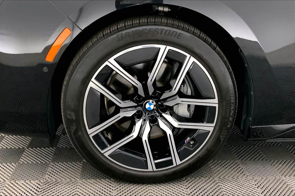 Thumbnail: 2024 BMW 7 Series - 8