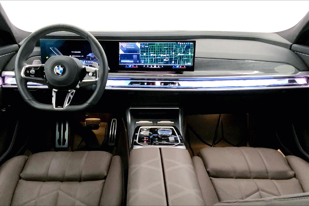 Thumbnail: 2024 BMW 7 Series - 10