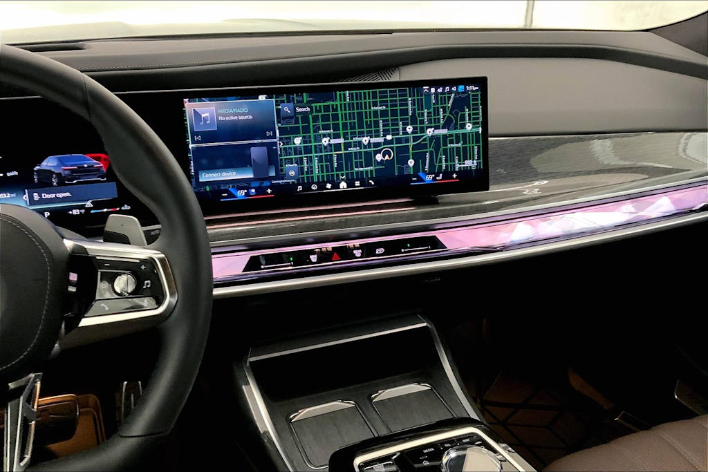 Thumbnail: 2024 BMW 7 Series - 15