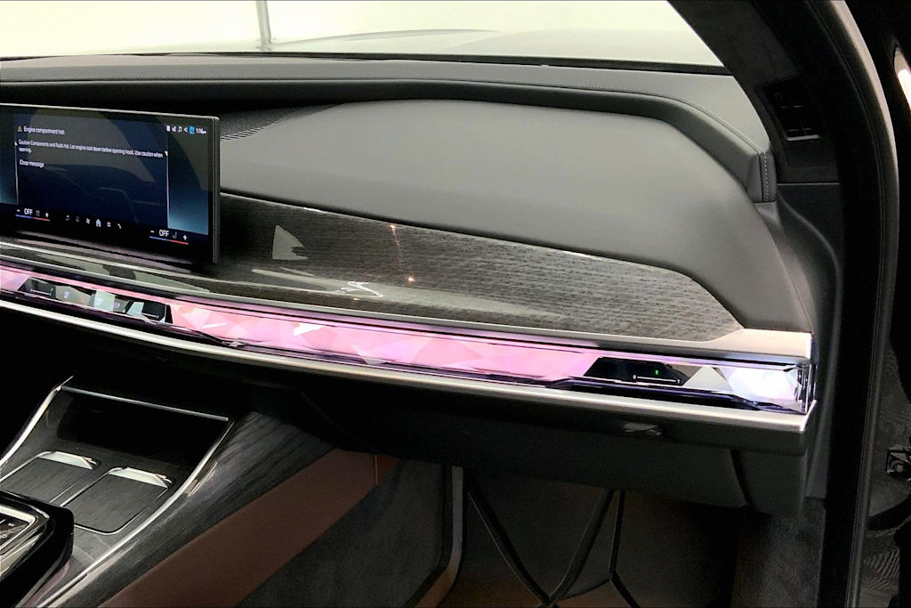 Thumbnail: 2024 BMW 7 Series - 23