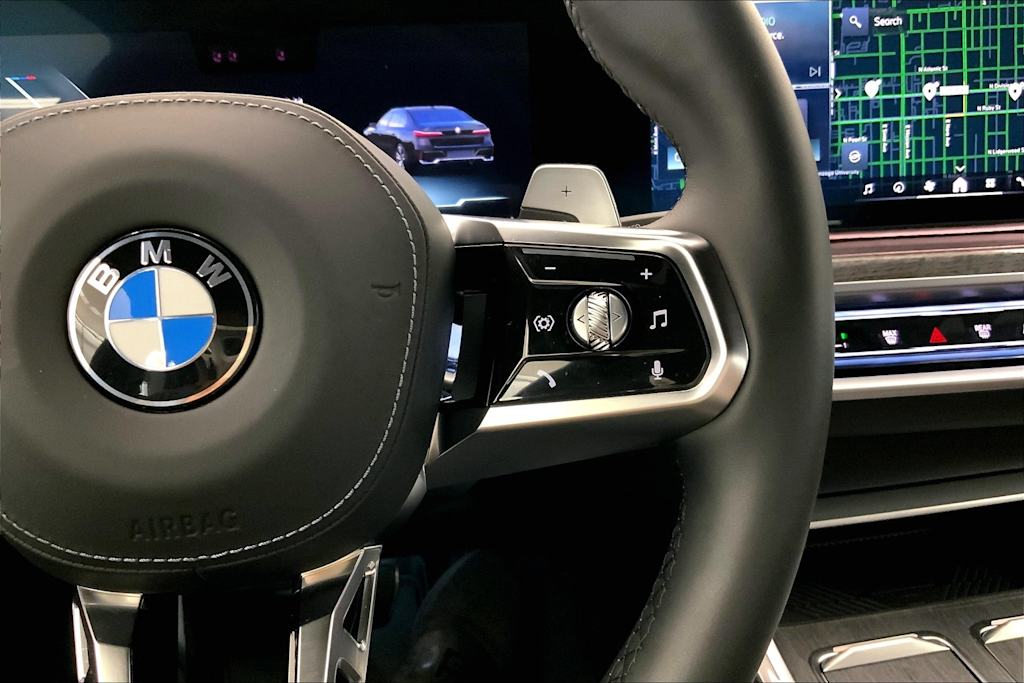 Thumbnail: 2024 BMW 7 Series - 25