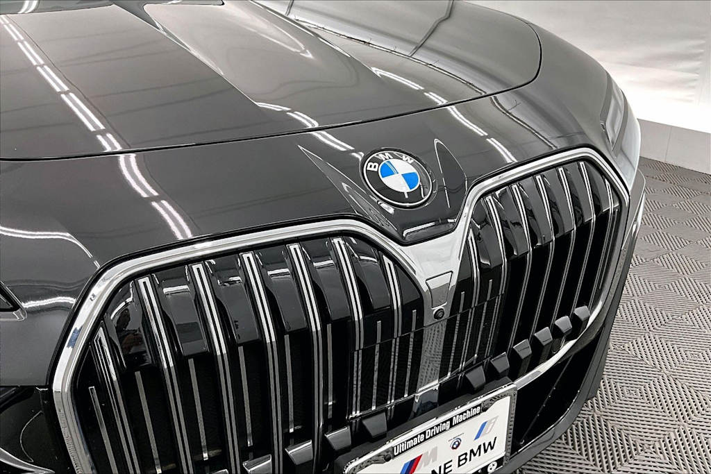 Thumbnail: 2024 BMW 7 Series - 33