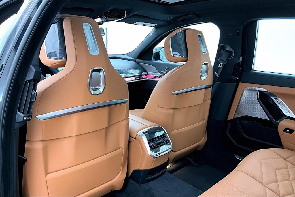 Thumbnail: 2024 BMW 7 Series - 12
