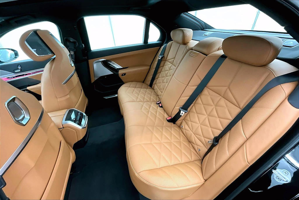 Thumbnail: 2024 BMW 7 Series - 29