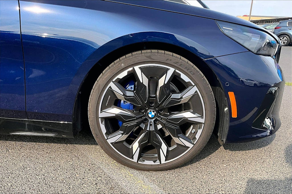 Thumbnail: 2026 BMW 5 Series - 15