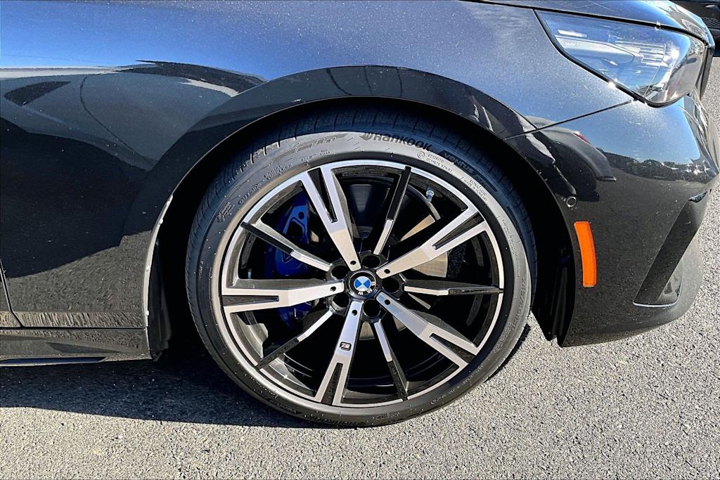 Thumbnail: 2025 BMW 5 Series - 15