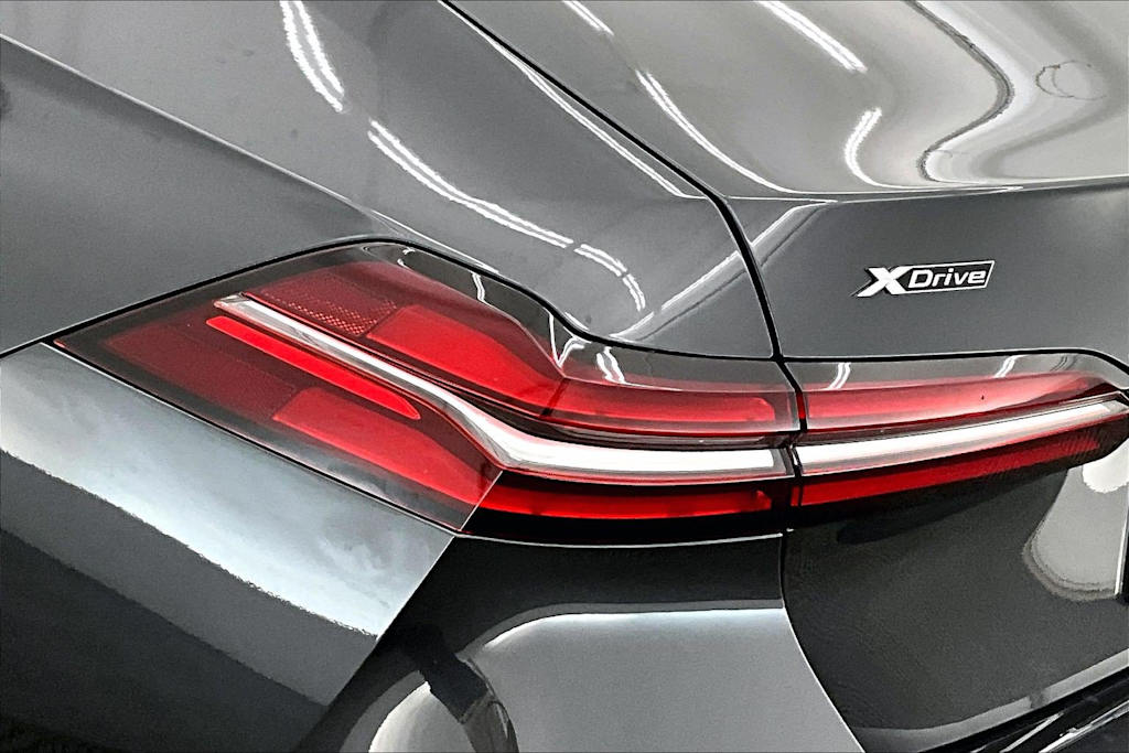 Thumbnail: 2026 BMW 5 Series - 27