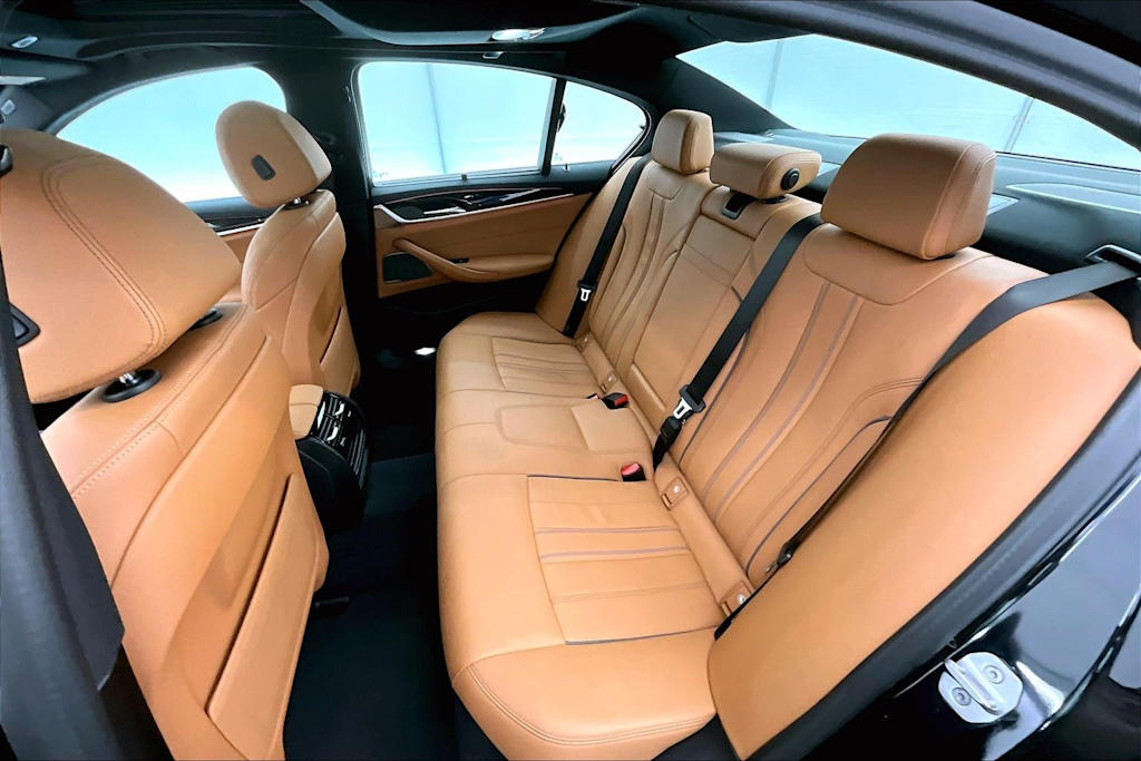 Thumbnail: 2023 BMW 5 Series - 29