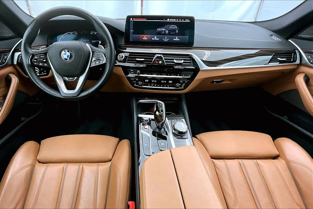 Thumbnail: 2023 BMW 5 Series - 9