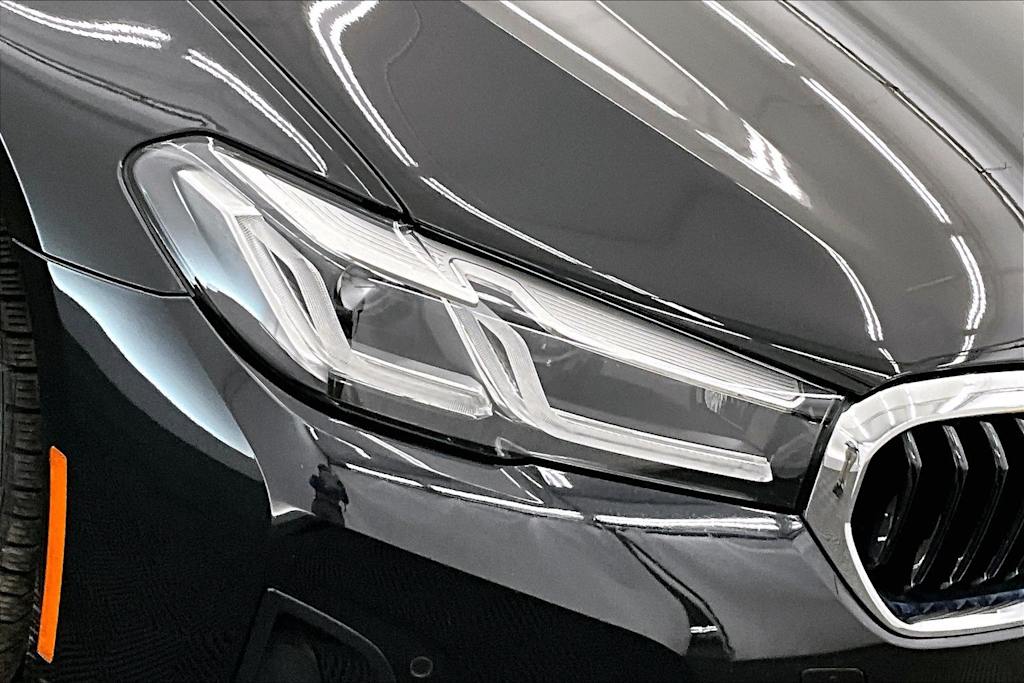 Thumbnail: 2023 BMW 5 Series - 31