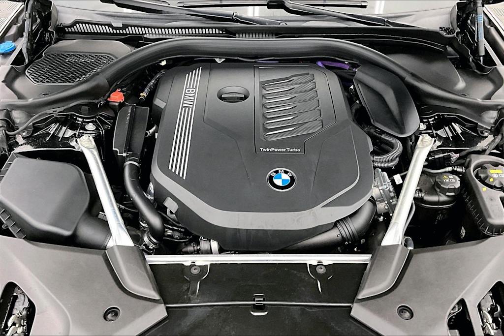 Thumbnail: 2023 BMW 5 Series - 8