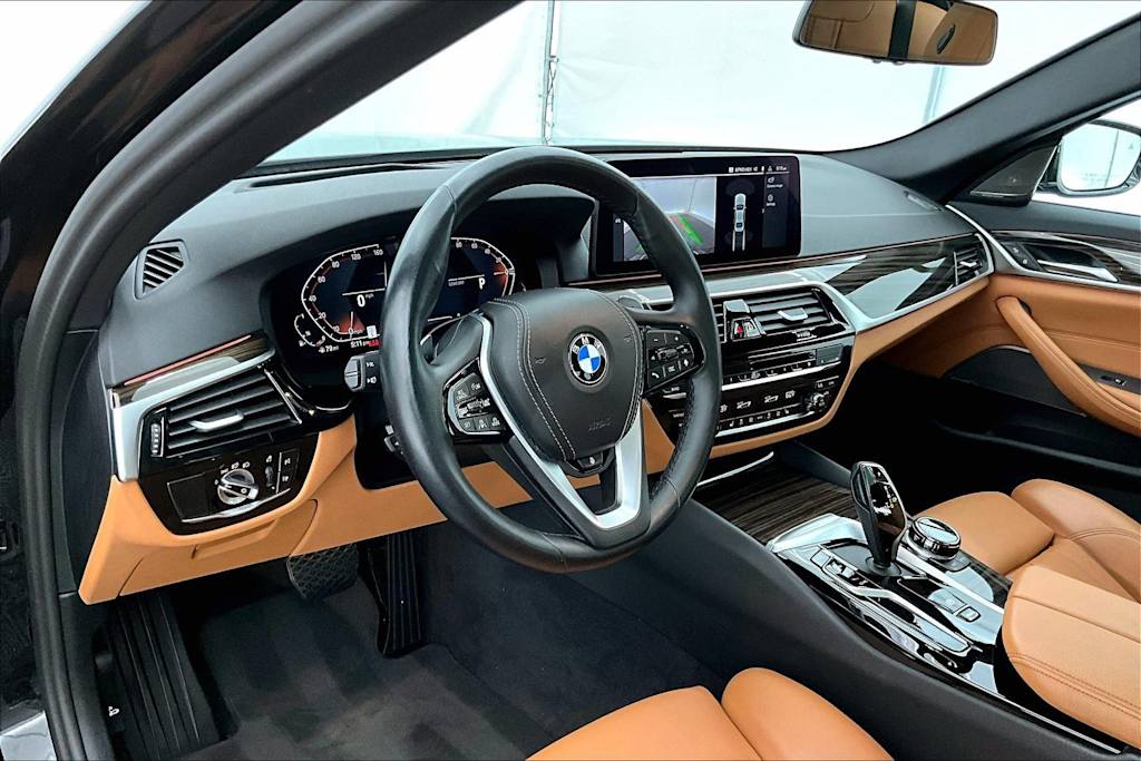Thumbnail: 2023 BMW 5 Series - 2