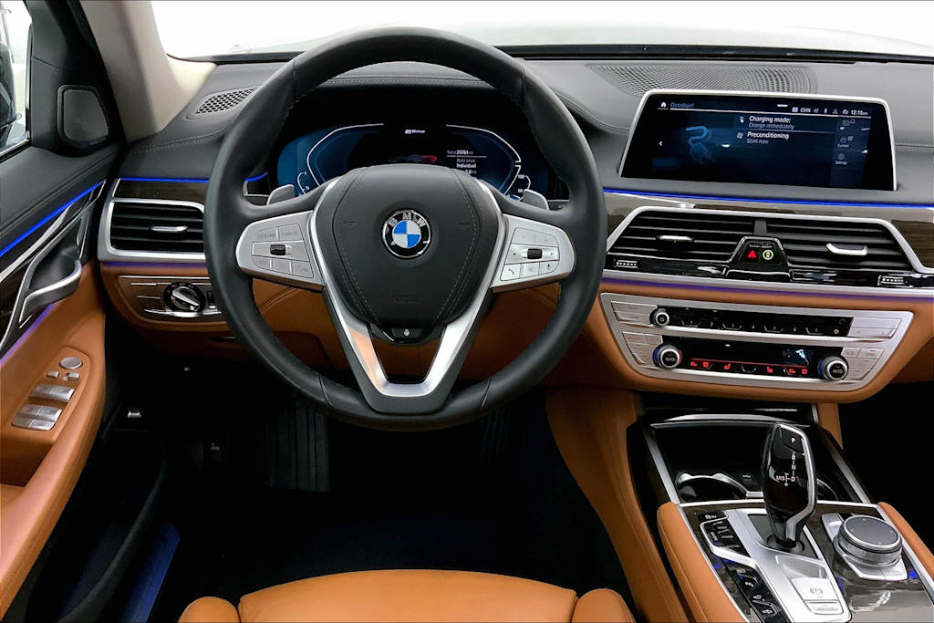 2021 BMW 7 Series  14