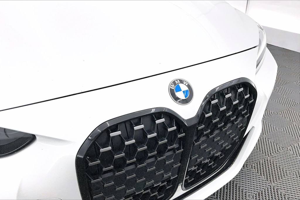 Thumbnail: 2022 BMW 4 Series - 32