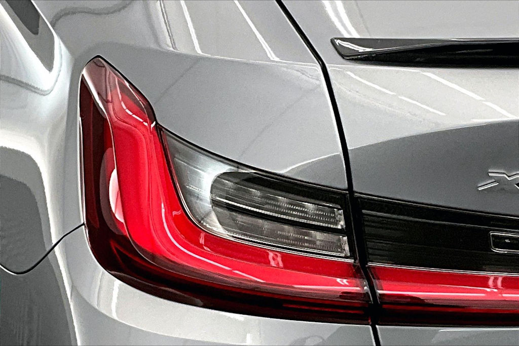Thumbnail: 2023 BMW M3 - 31