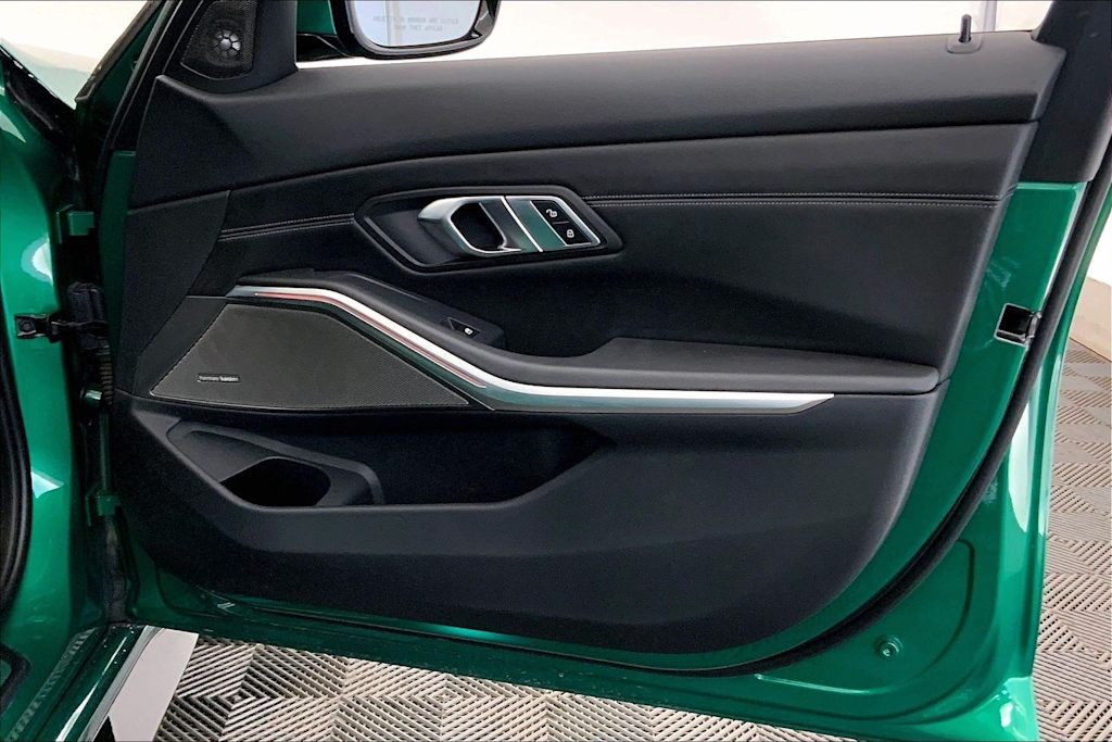 Thumbnail: 2022 BMW M3 - 28