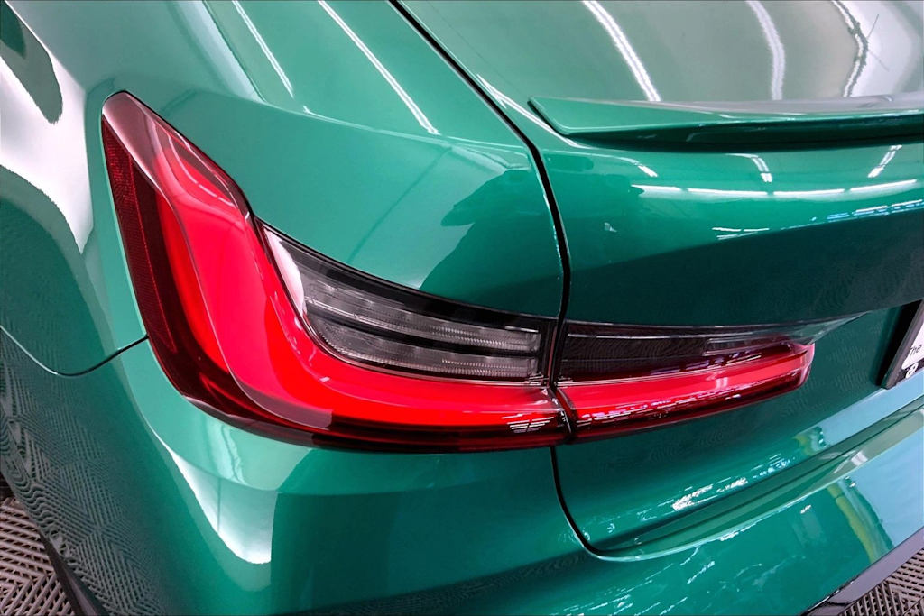 Thumbnail: 2022 BMW M3 - 32