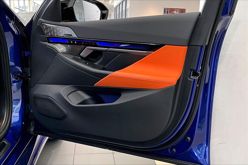 Thumbnail: 2025 BMW M5 - 29