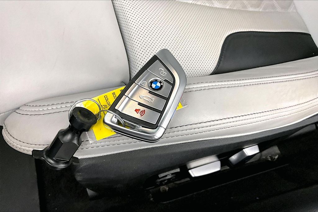 Thumbnail: 2024 BMW M8 - 20