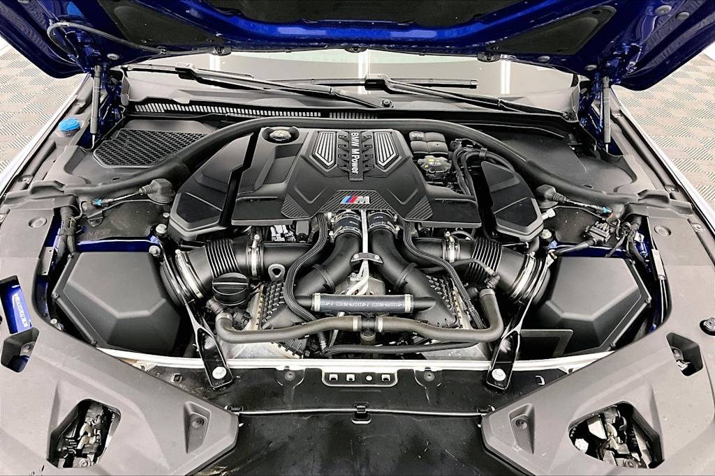 Thumbnail: 2024 BMW M8 - 8