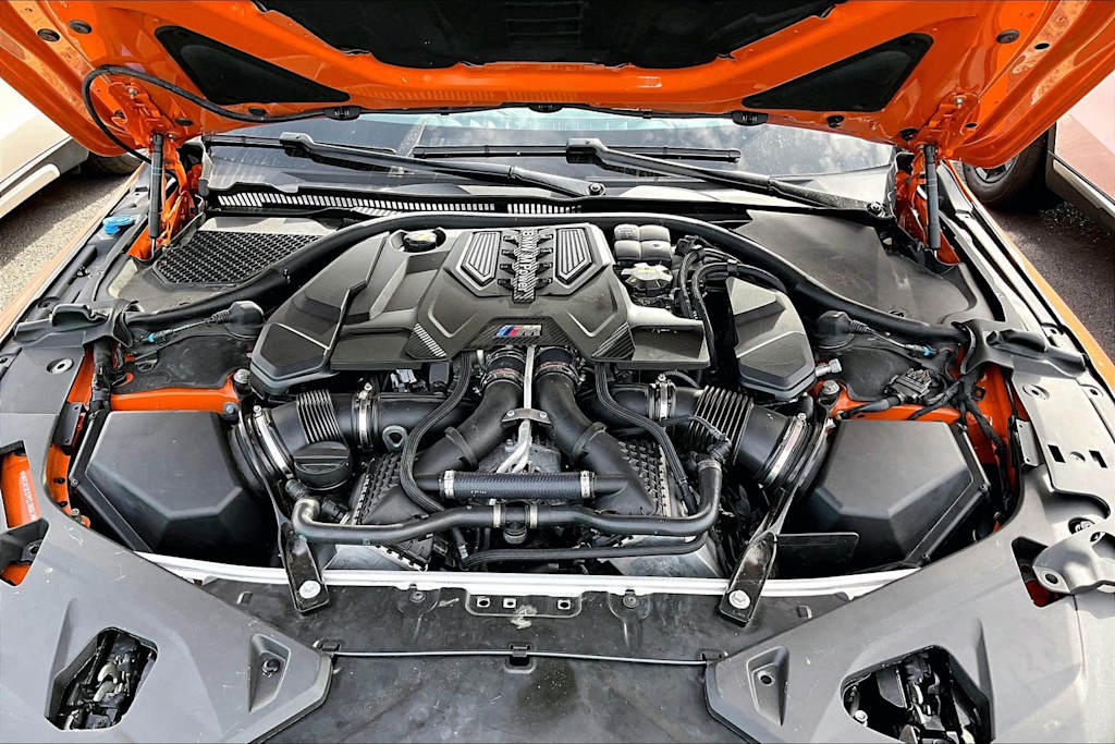 Thumbnail: 2023 BMW M8 - 9