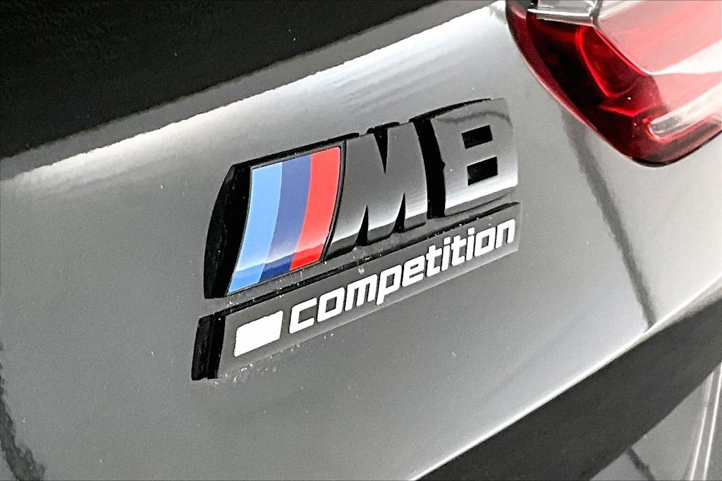 Thumbnail: 2025 BMW M8 - 6