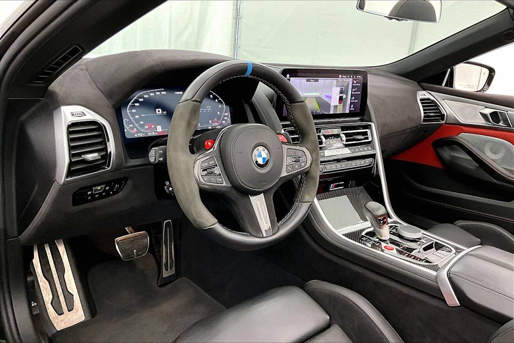 Thumbnail: 2025 BMW M8 - 2