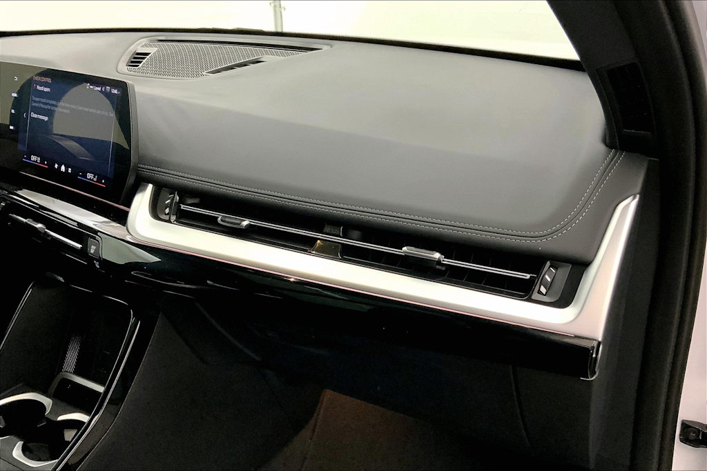 Thumbnail: 2024 BMW X1 - 15