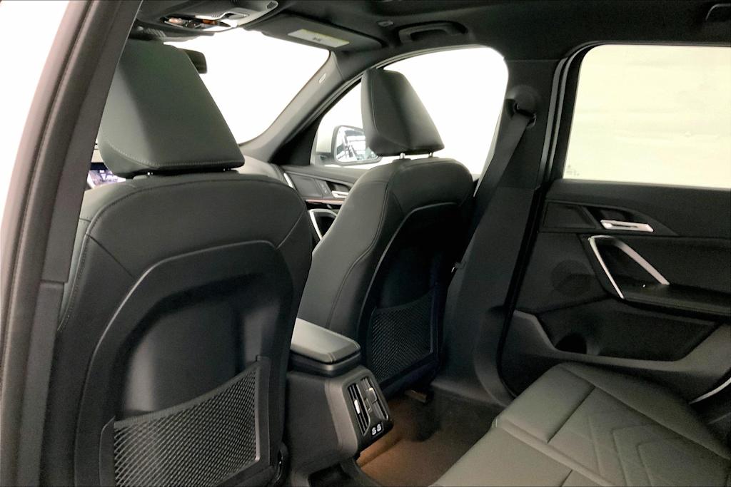 Thumbnail: 2024 BMW X1 - 13