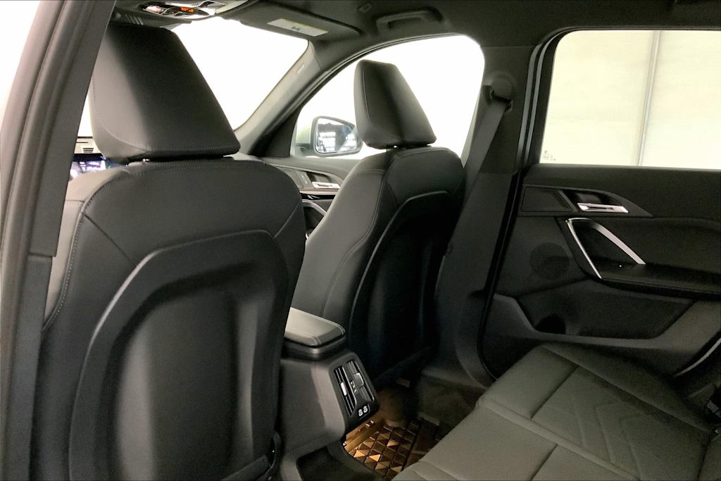 Thumbnail: 2025 BMW X1 - 13