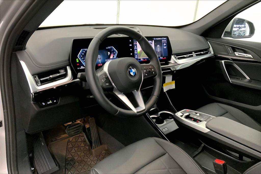 Thumbnail: 2025 BMW X1 - 2