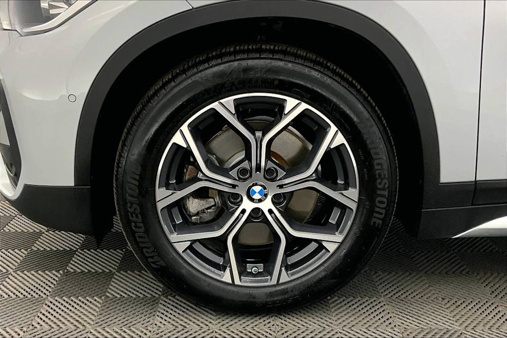 Thumbnail: 2021 BMW X1 - 8