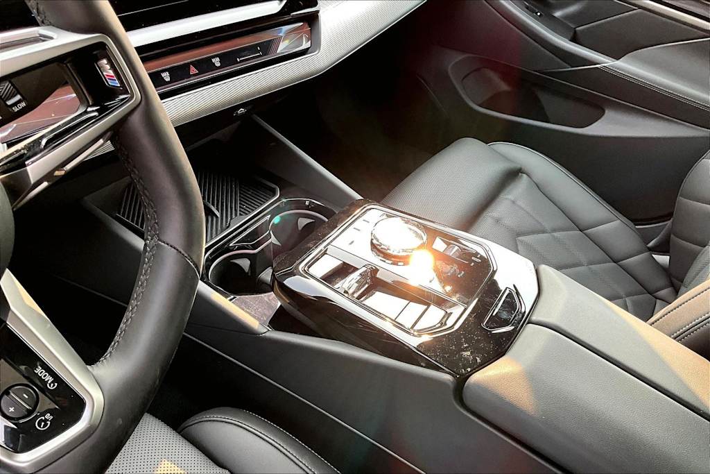 Thumbnail: 2025 BMW i5 - 15