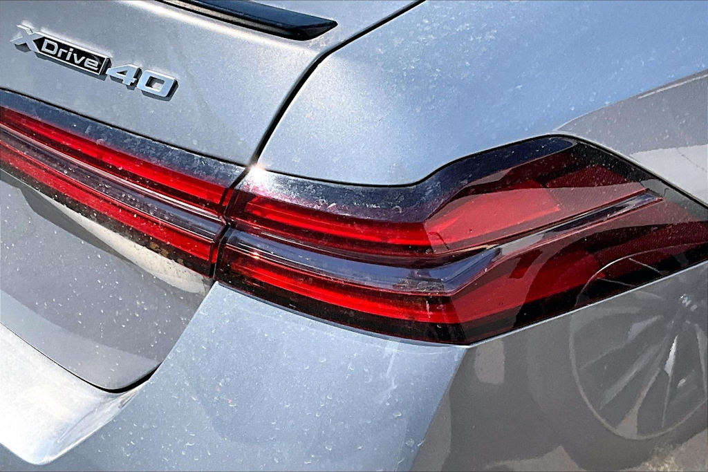 Thumbnail: 2025 BMW i5 - 14