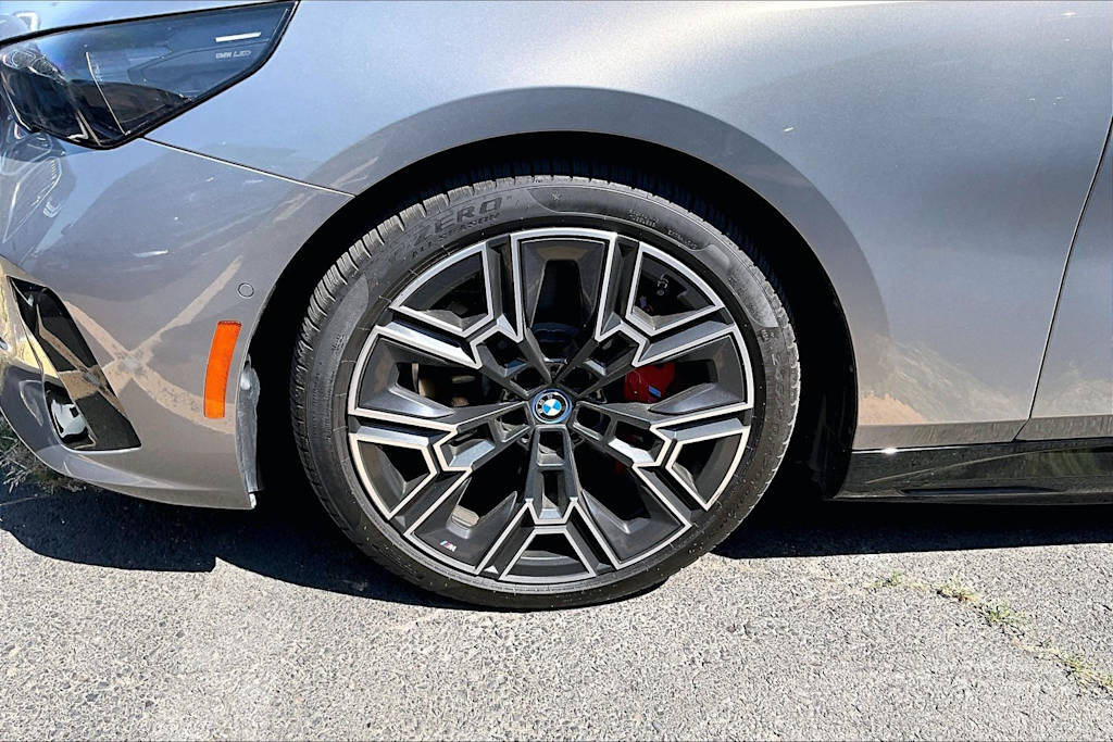 Thumbnail: 2025 BMW i5 - 7