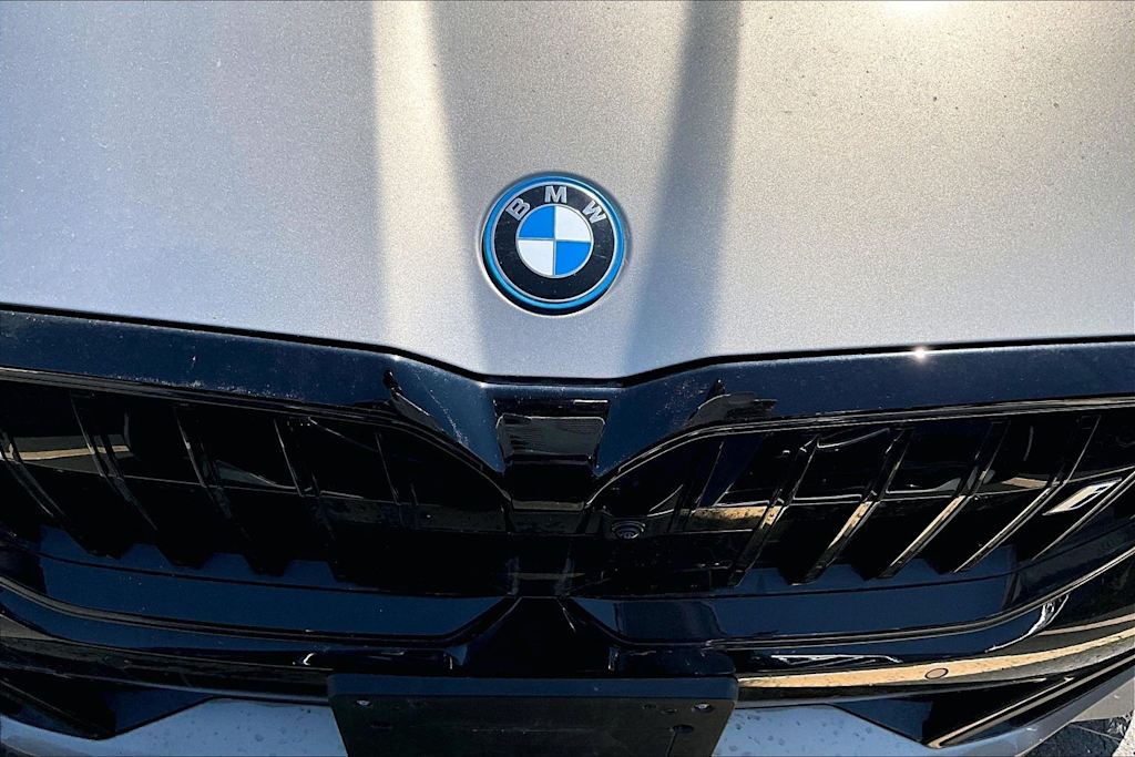 Thumbnail: 2025 BMW i5 - 20